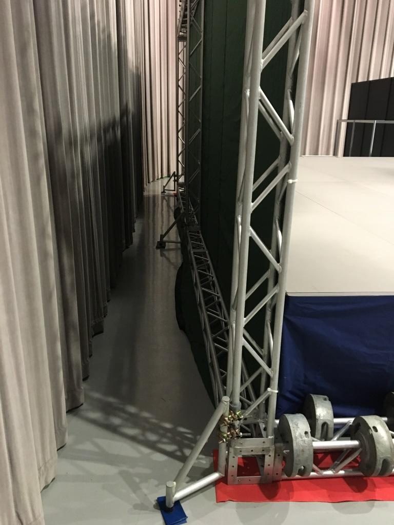 200角トラス＆暗幕